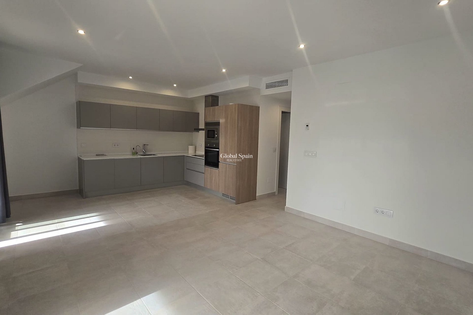 Resale - PENTHOUSE -
PILAR DE LA HORADADA - Costa Blanca