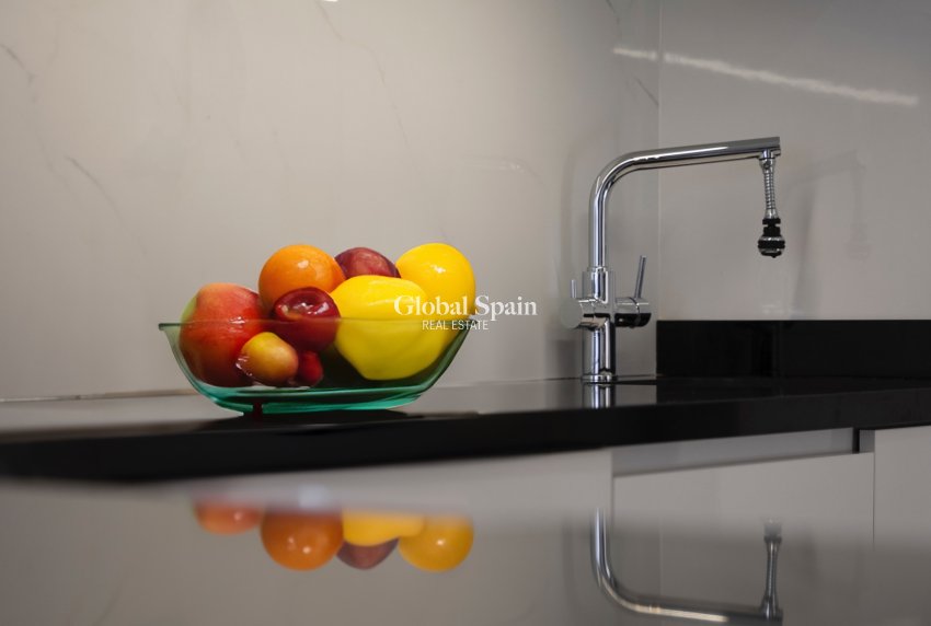 Resale - Penthouse -
PILAR DE LA HORADADA - MIL PALMERAS 