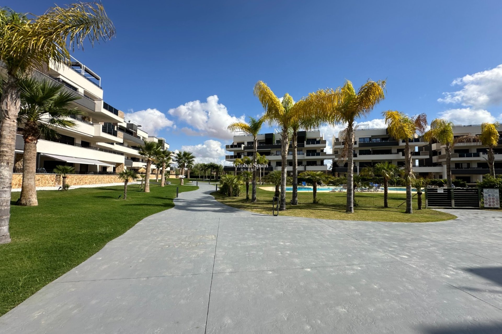 Resale - Penthouse -
PLAYA FLAMENCA