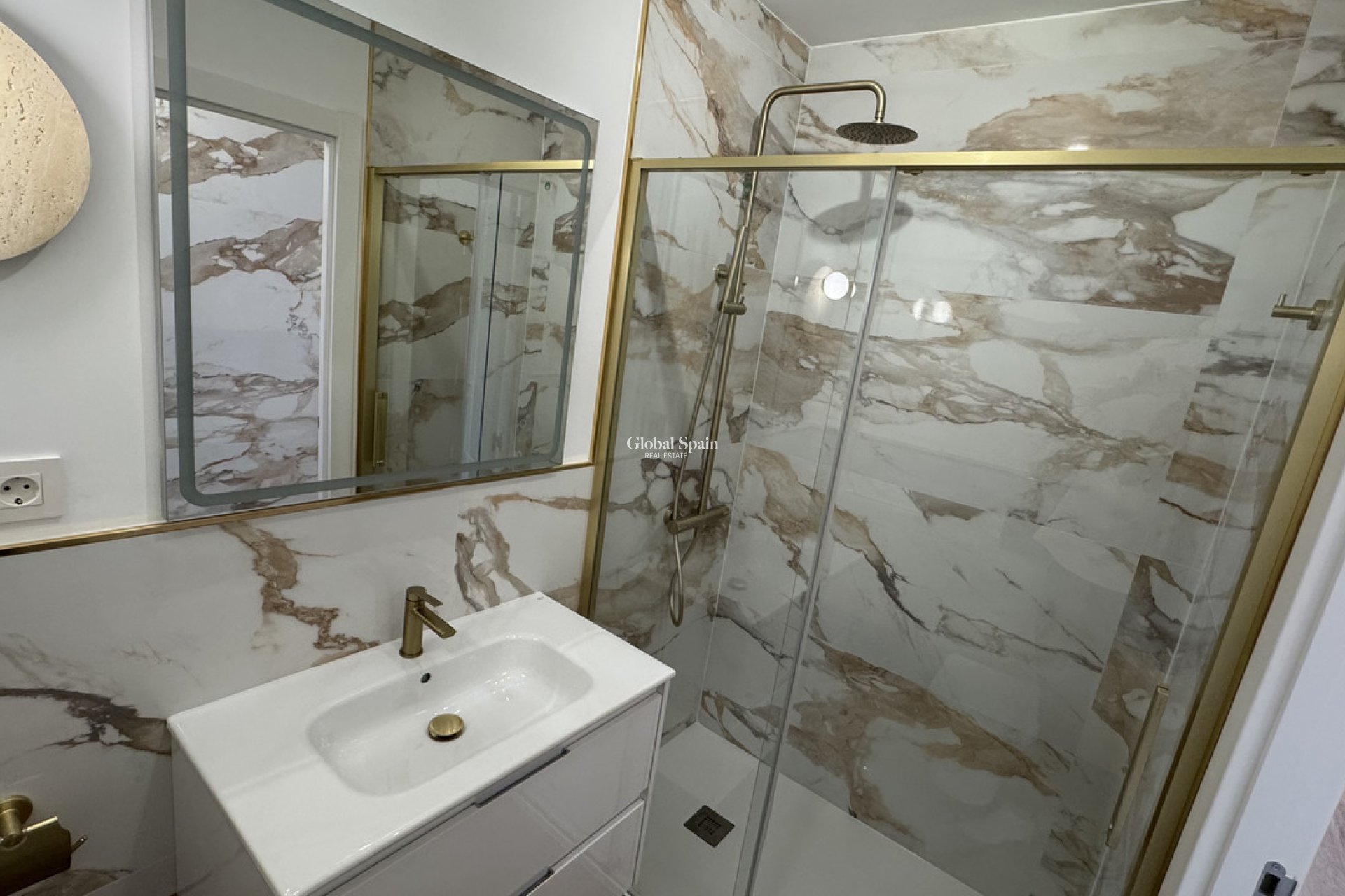 Resale - PENTHOUSE -
PUNTA PRIMA - Costa Blanca