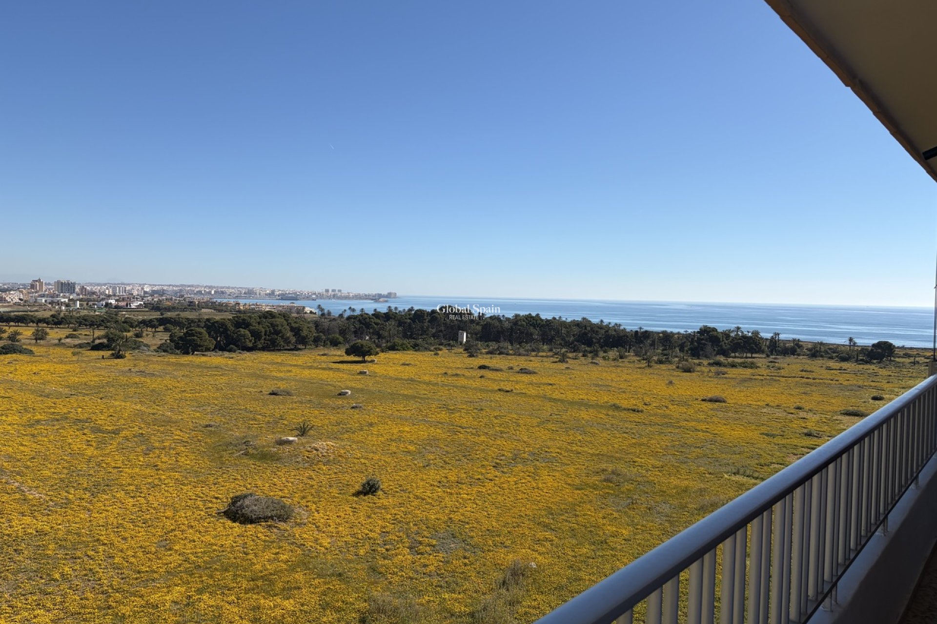 Resale - PENTHOUSE -
PUNTA PRIMA - Costa Blanca