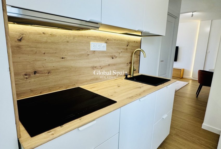 Resale - PENTHOUSE -
PUNTA PRIMA - Costa Blanca