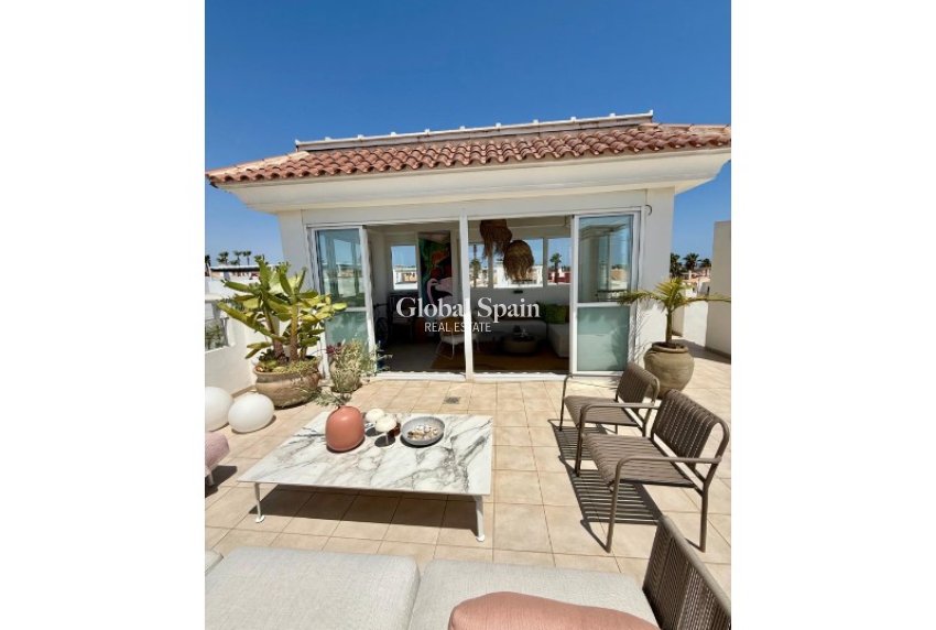 Resale - PENTHOUSE -
ROJALES - Inland