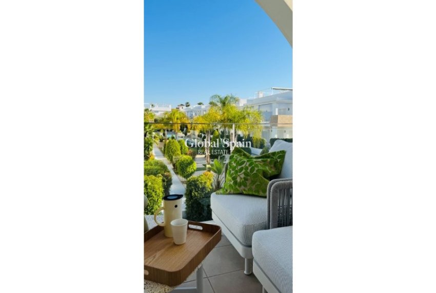Resale - PENTHOUSE -
ROJALES - Inland