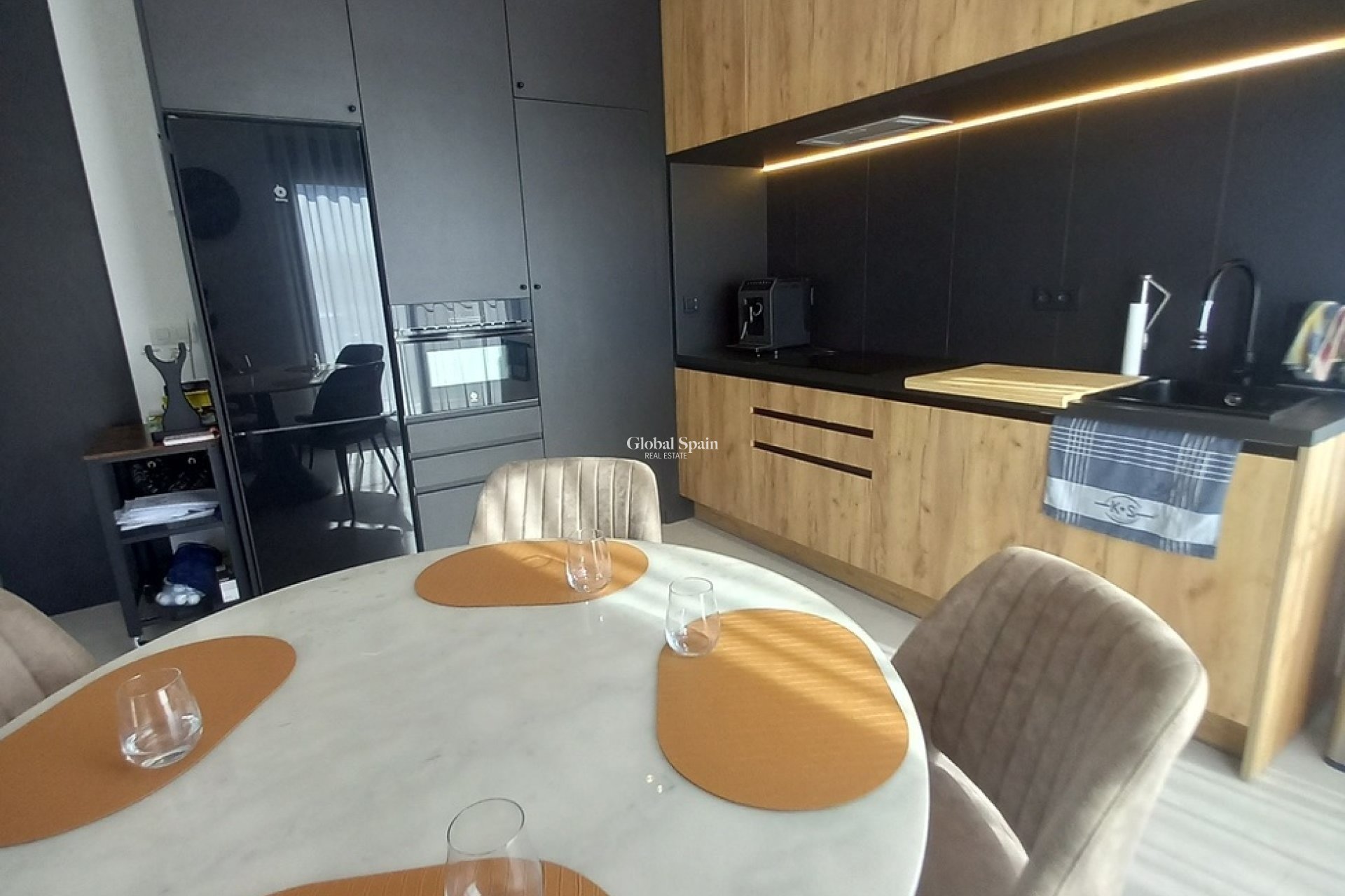Resale - PENTHOUSE -
SAN MIGUEL DE SALINAS - Costa Blanca
