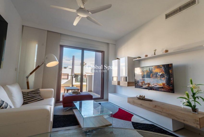 Resale - PENTHOUSE -
TORRE DE LA HORADADA - Costa Blanca