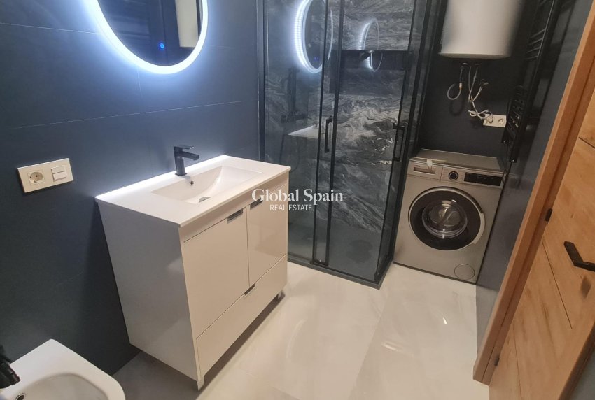 Resale - PENTHOUSE -
TORREVIEJA - Acequion