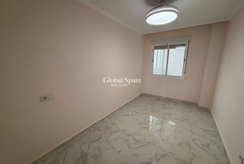 Resale - PENTHOUSE -
TORREVIEJA - Acequion