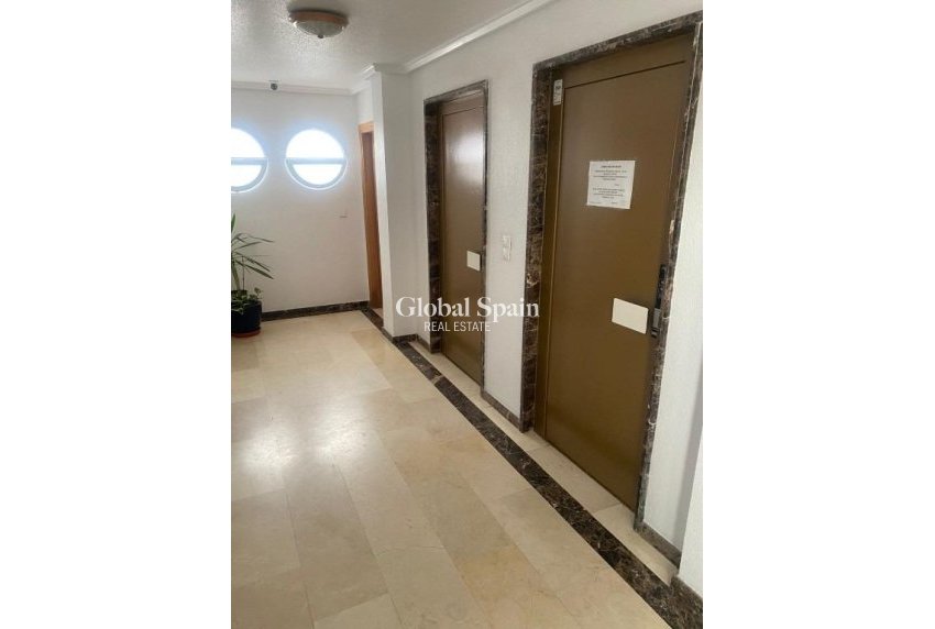 Resale - Penthouse -
TORREVIEJA - Center