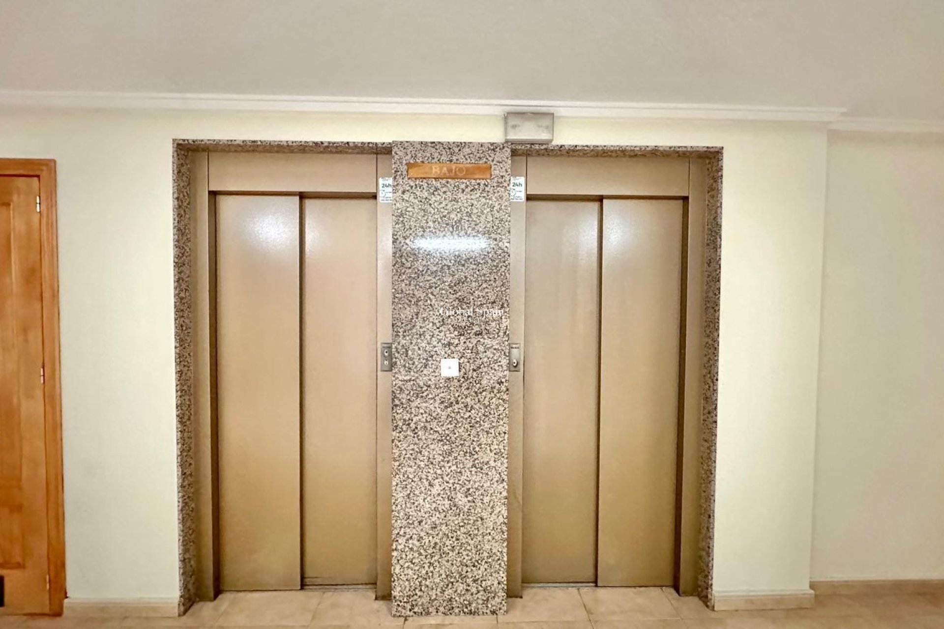 Resale - PENTHOUSE -
TORREVIEJA - Center