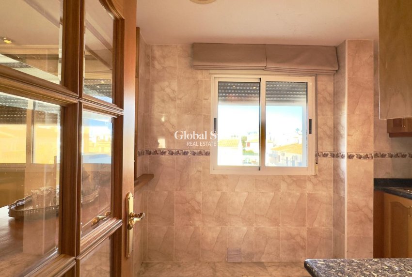 Resale - PENTHOUSE -
TORREVIEJA - Center