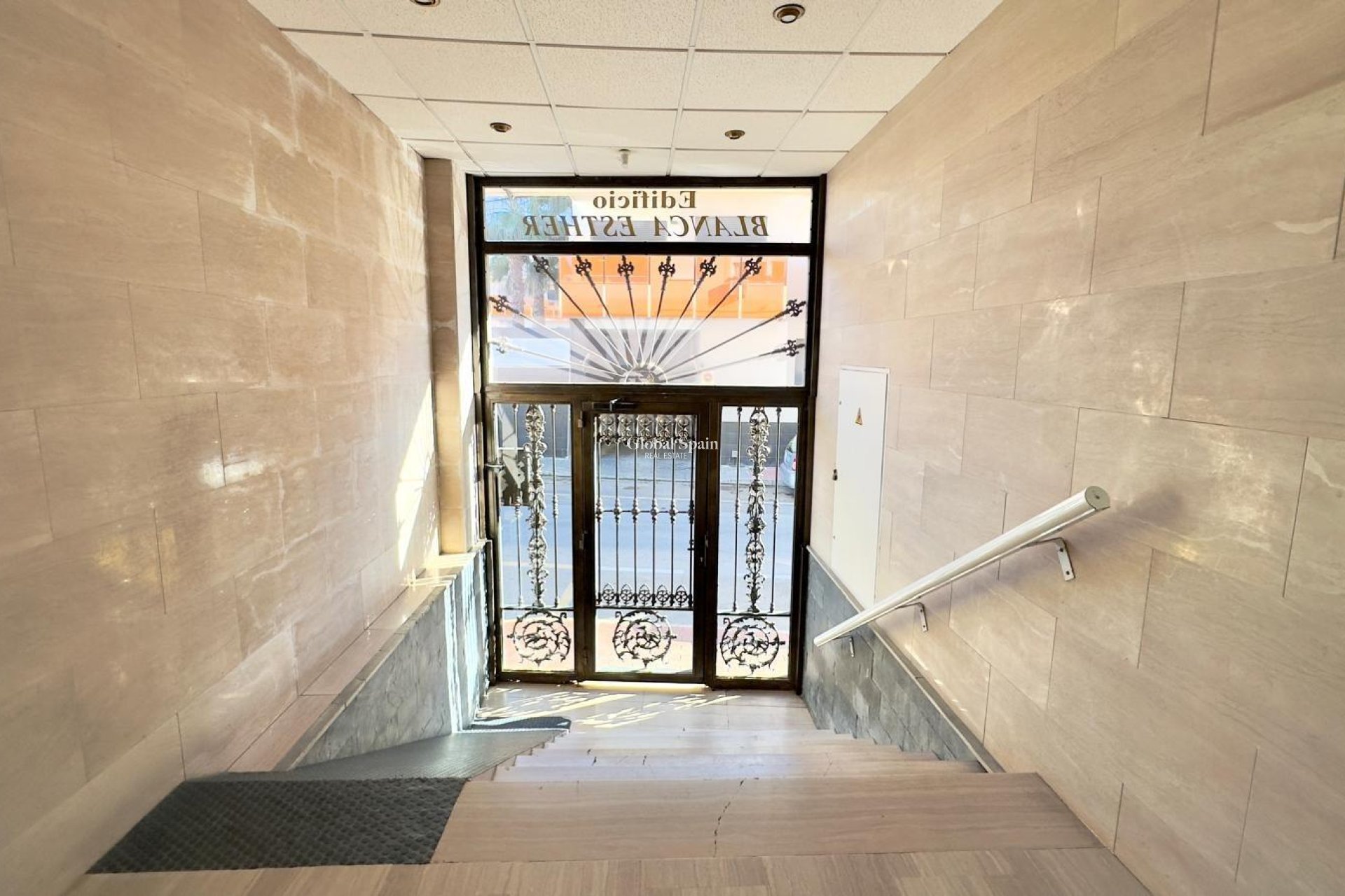 Resale - PENTHOUSE -
TORREVIEJA - Center