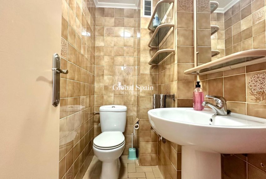 Resale - PENTHOUSE -
TORREVIEJA - Center