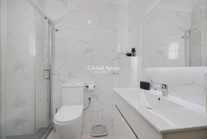 Resale - PENTHOUSE -
TORREVIEJA - Center