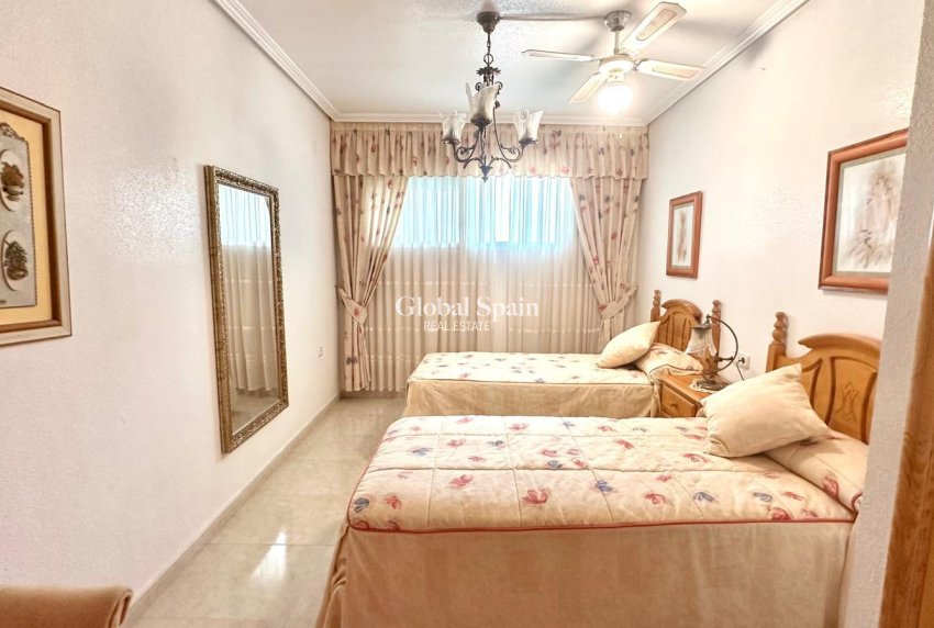 Resale - PENTHOUSE -
TORREVIEJA - Center