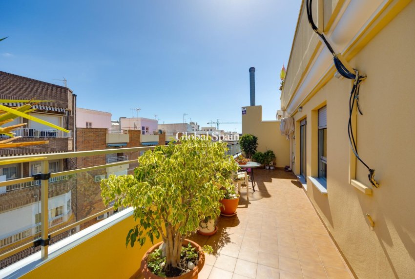 Resale - PENTHOUSE -
TORREVIEJA - Center