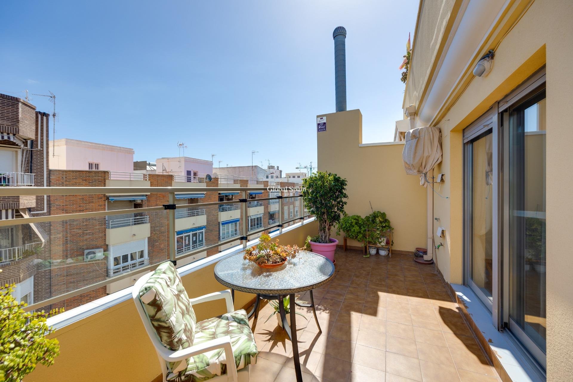 Resale - PENTHOUSE -
TORREVIEJA - Center