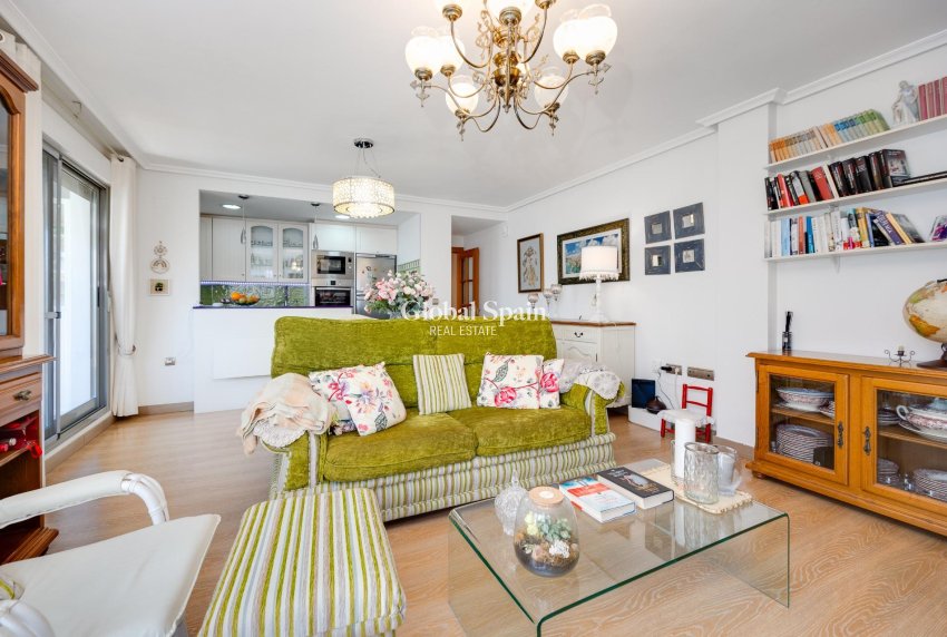 Resale - PENTHOUSE -
TORREVIEJA - Center