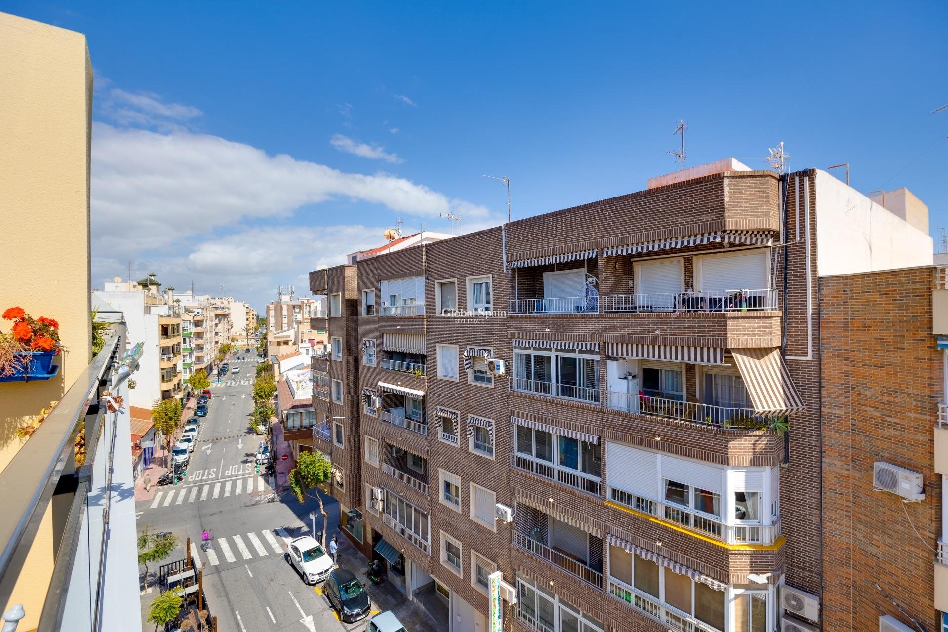 Resale - PENTHOUSE -
TORREVIEJA - Center