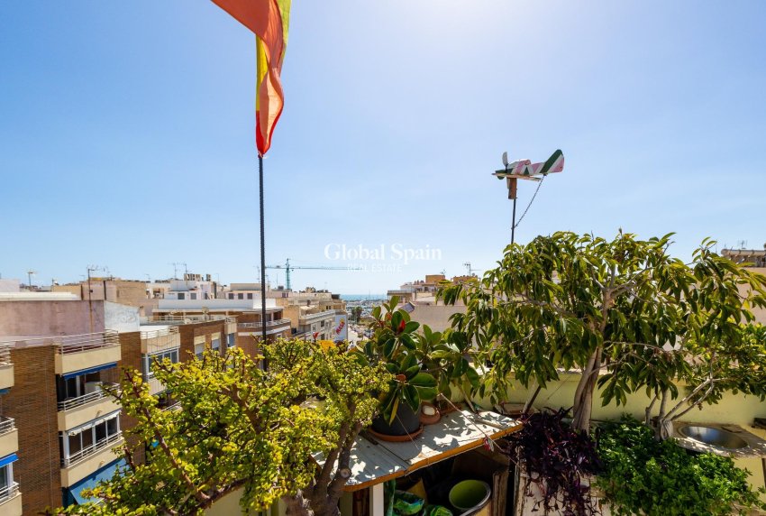Resale - PENTHOUSE -
TORREVIEJA - Center