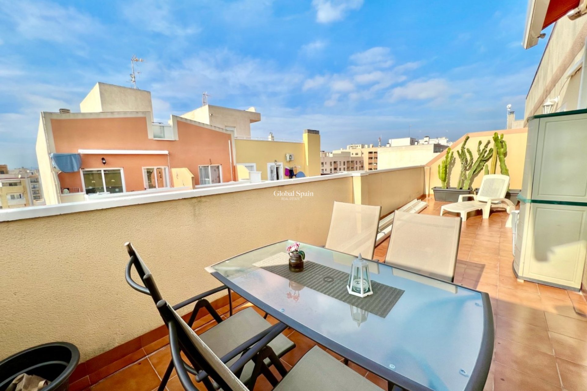 Resale - PENTHOUSE -
TORREVIEJA - Center