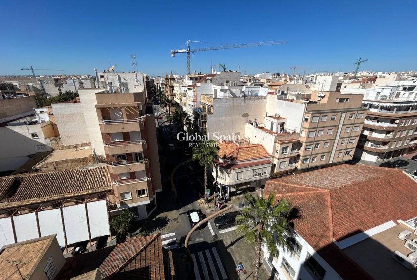 Resale - PENTHOUSE -
TORREVIEJA - Center