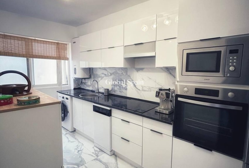 Resale - PENTHOUSE -
TORREVIEJA - Center