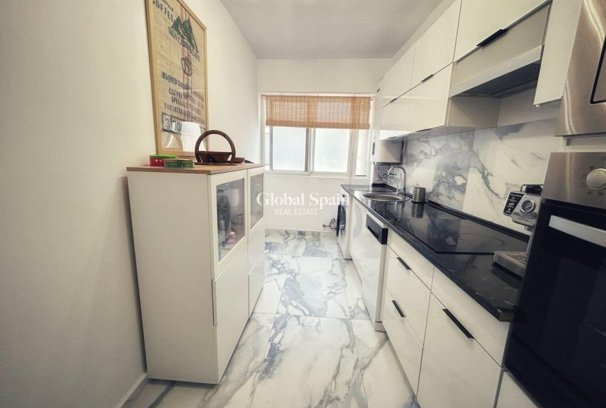 Resale - PENTHOUSE -
TORREVIEJA - Center