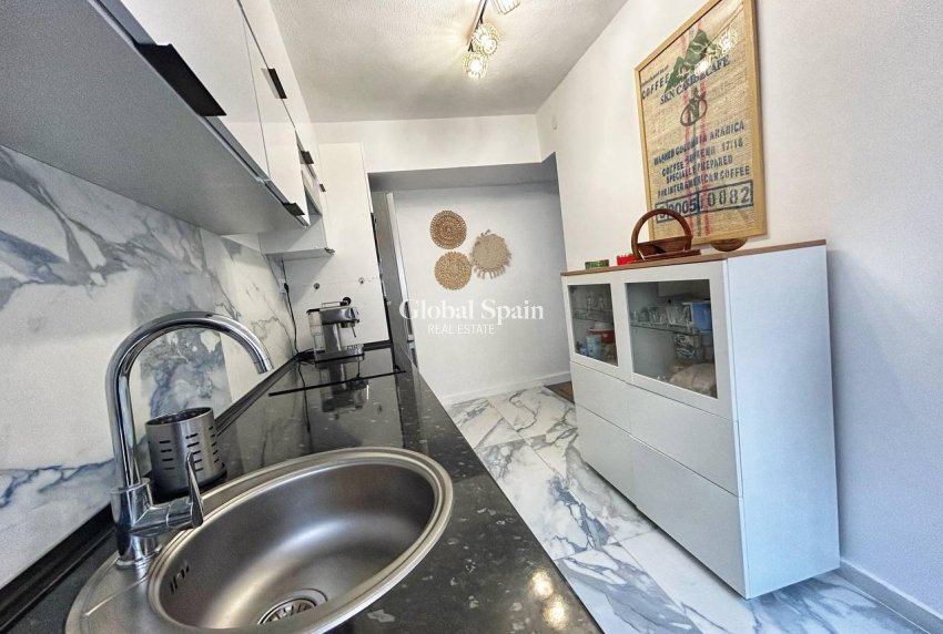 Resale - PENTHOUSE -
TORREVIEJA - Center