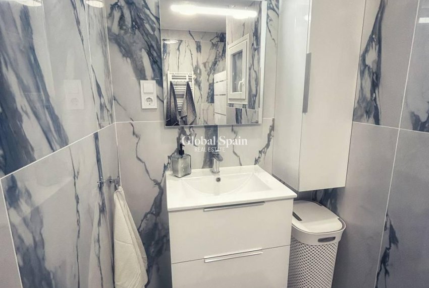 Resale - PENTHOUSE -
TORREVIEJA - Center