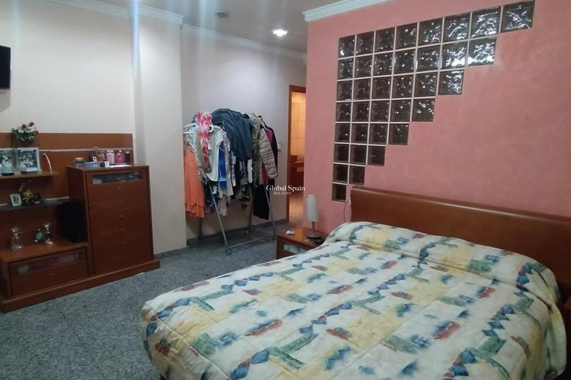 Resale - PENTHOUSE -
TORREVIEJA - CENTRE