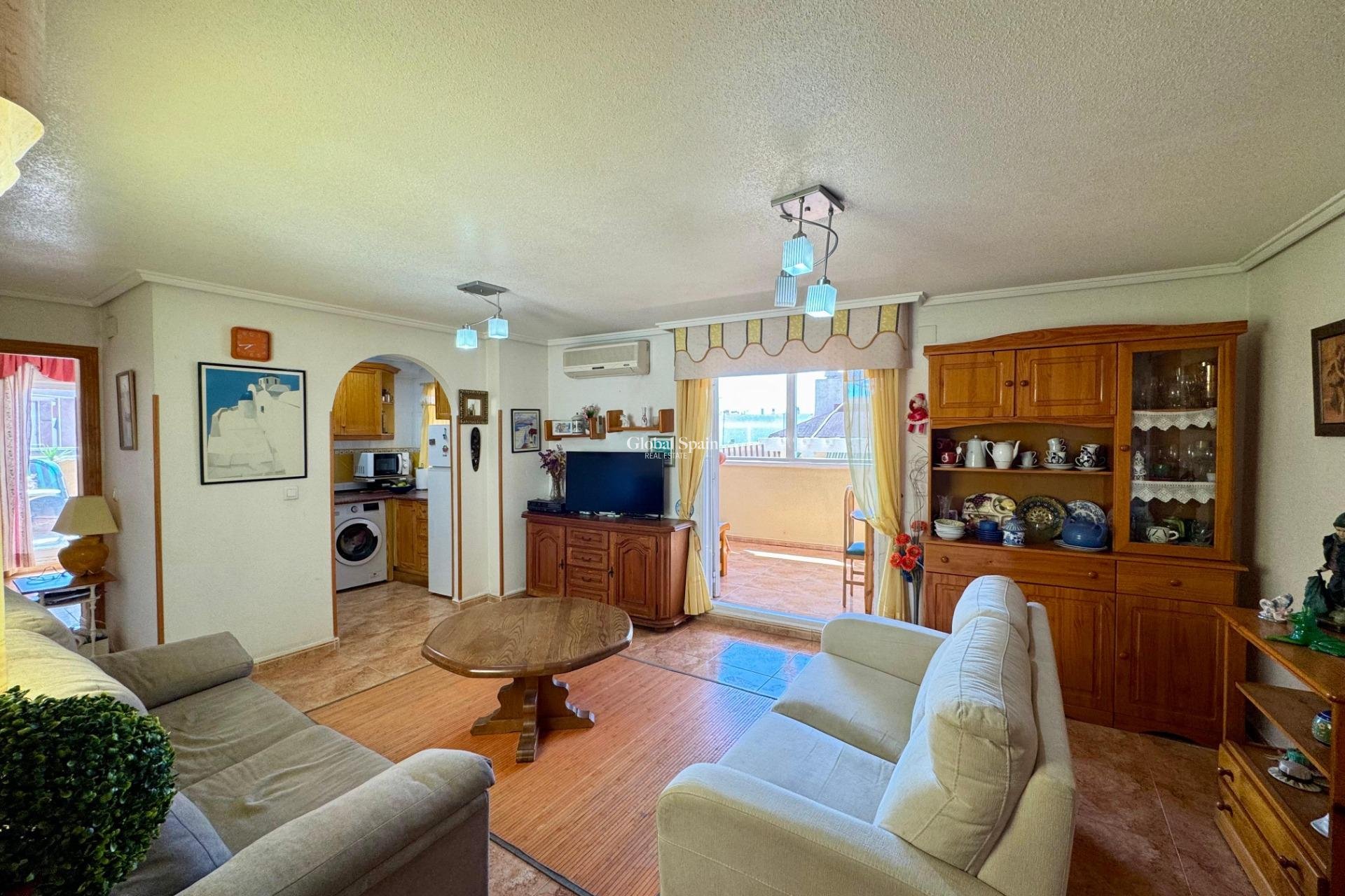 Resale - Penthouse -
TORREVIEJA - Centro