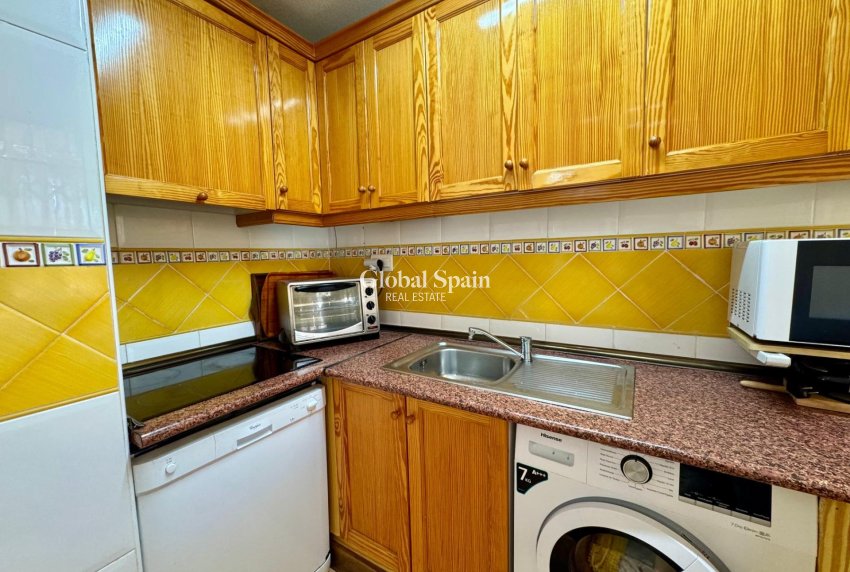 Resale - Penthouse -
TORREVIEJA - Centro