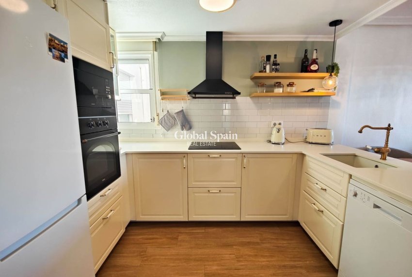 Resale - PENTHOUSE -
TORREVIEJA - Costa Blanca