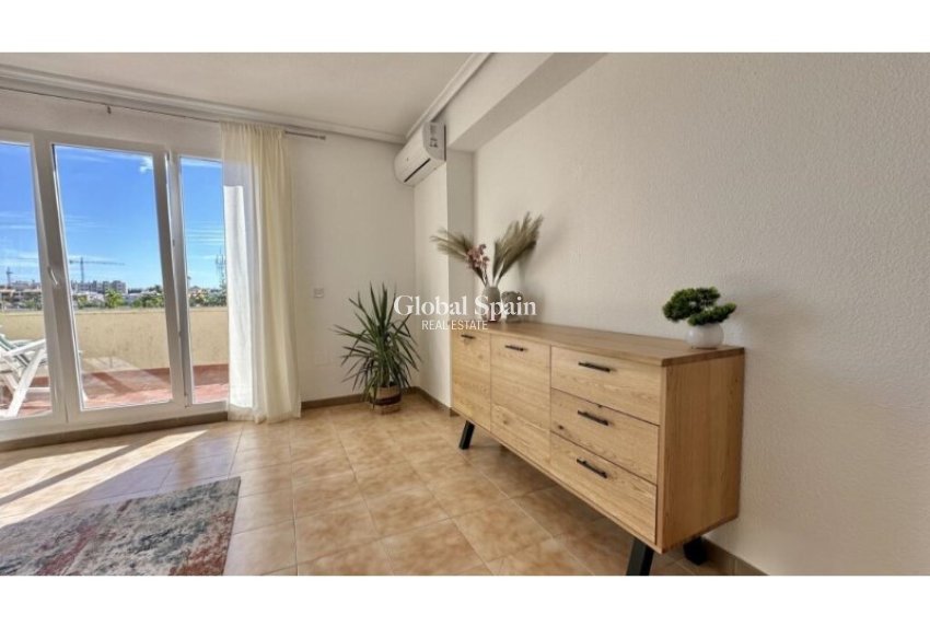 Resale - PENTHOUSE -
TORREVIEJA - Costa Blanca