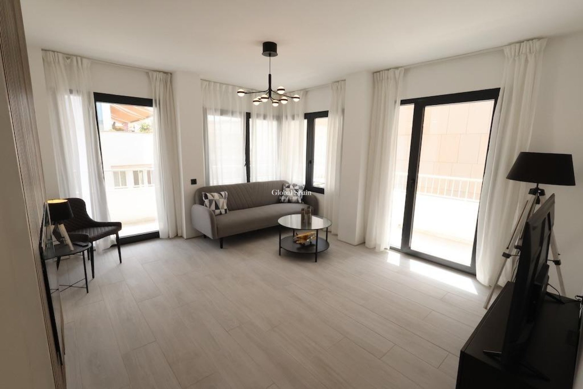 Resale - PENTHOUSE -
TORREVIEJA - Costa Blanca