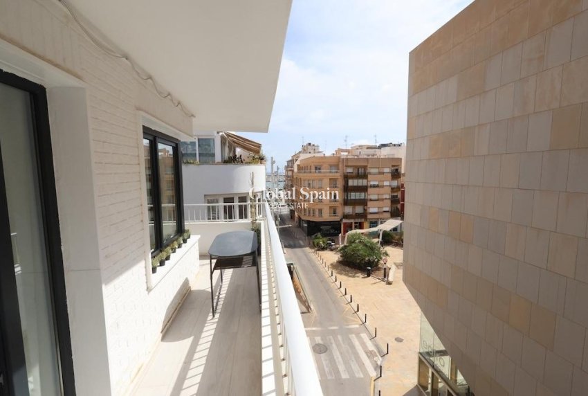 Resale - PENTHOUSE -
TORREVIEJA - Costa Blanca