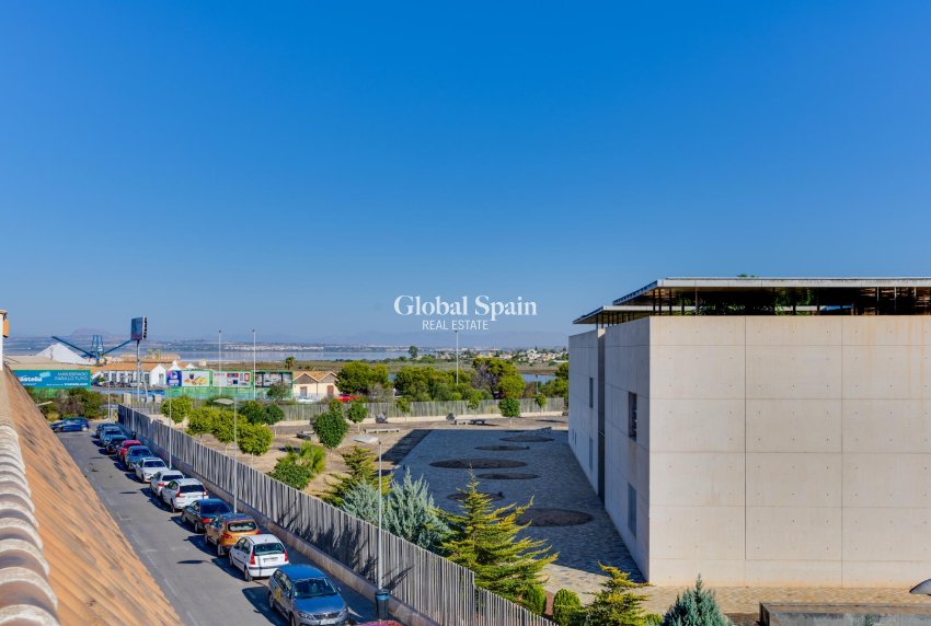 Resale - PENTHOUSE -
TORREVIEJA - Costa Blanca