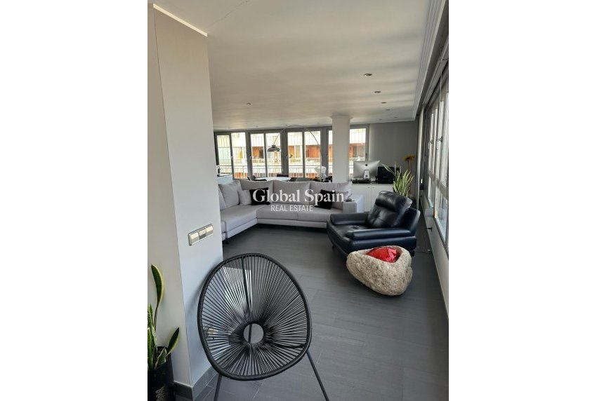 Resale - PENTHOUSE -
TORREVIEJA - El Acequión - Los Náufragos