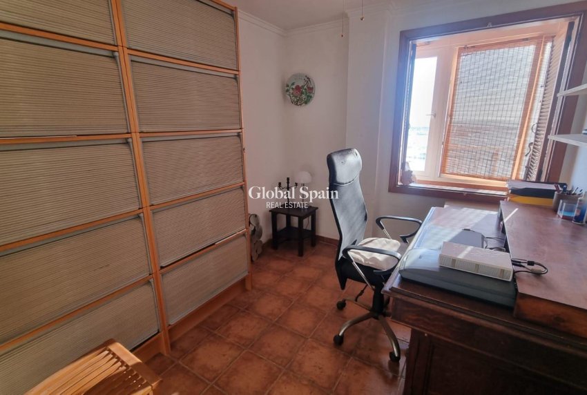 Resale - PENTHOUSE -
TORREVIEJA - El Acequión - Los Náufragos