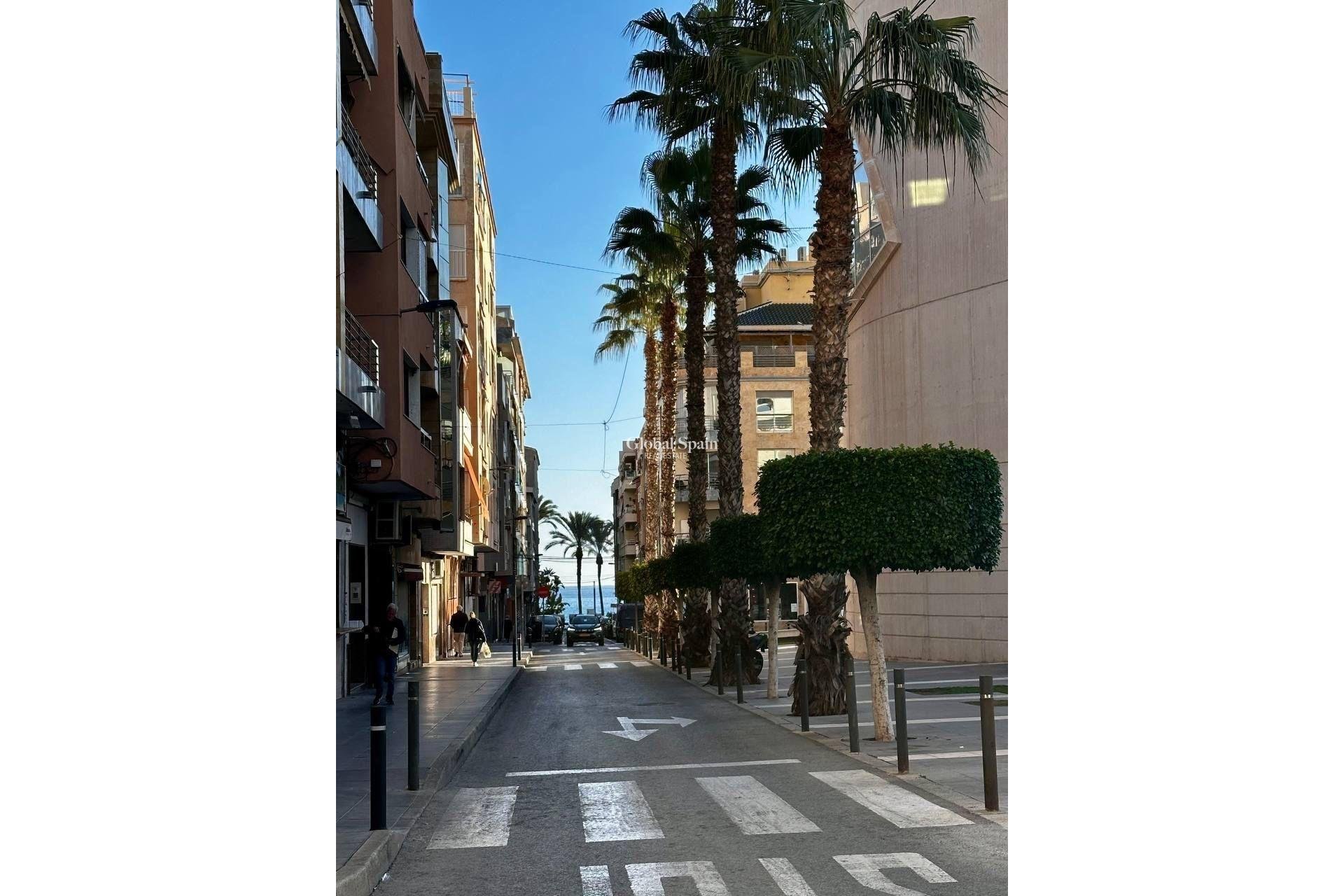 Resale - Penthouse -
TORREVIEJA - Estacion de autobuses