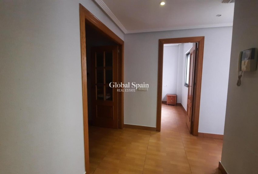 Resale - Penthouse -
TORREVIEJA - Estacion de autobuses