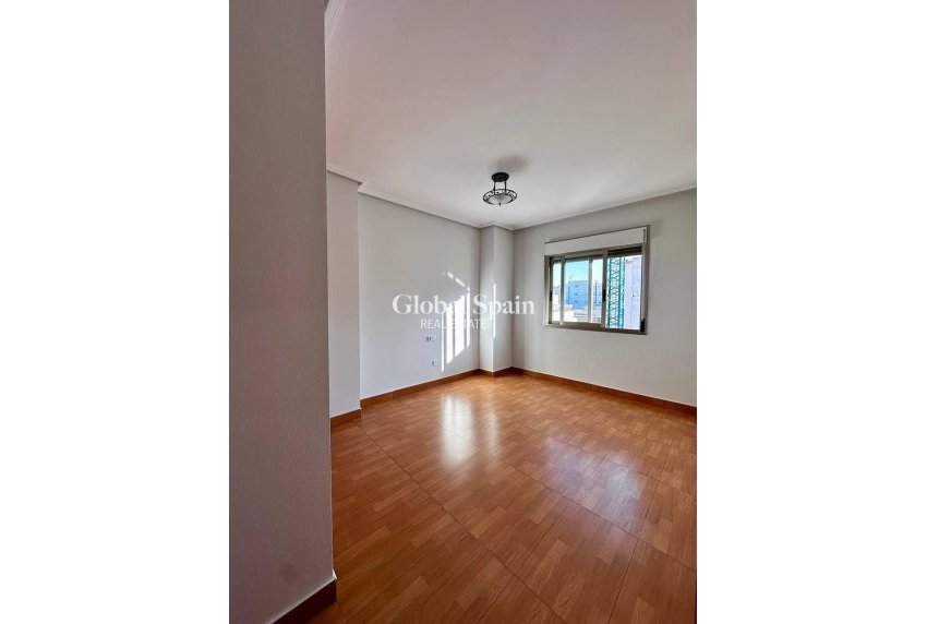 Resale - Penthouse -
TORREVIEJA - Estacion de autobuses