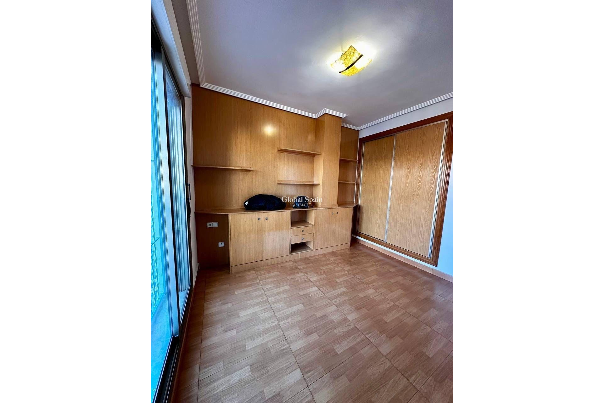 Resale - Penthouse -
TORREVIEJA - Estacion de autobuses