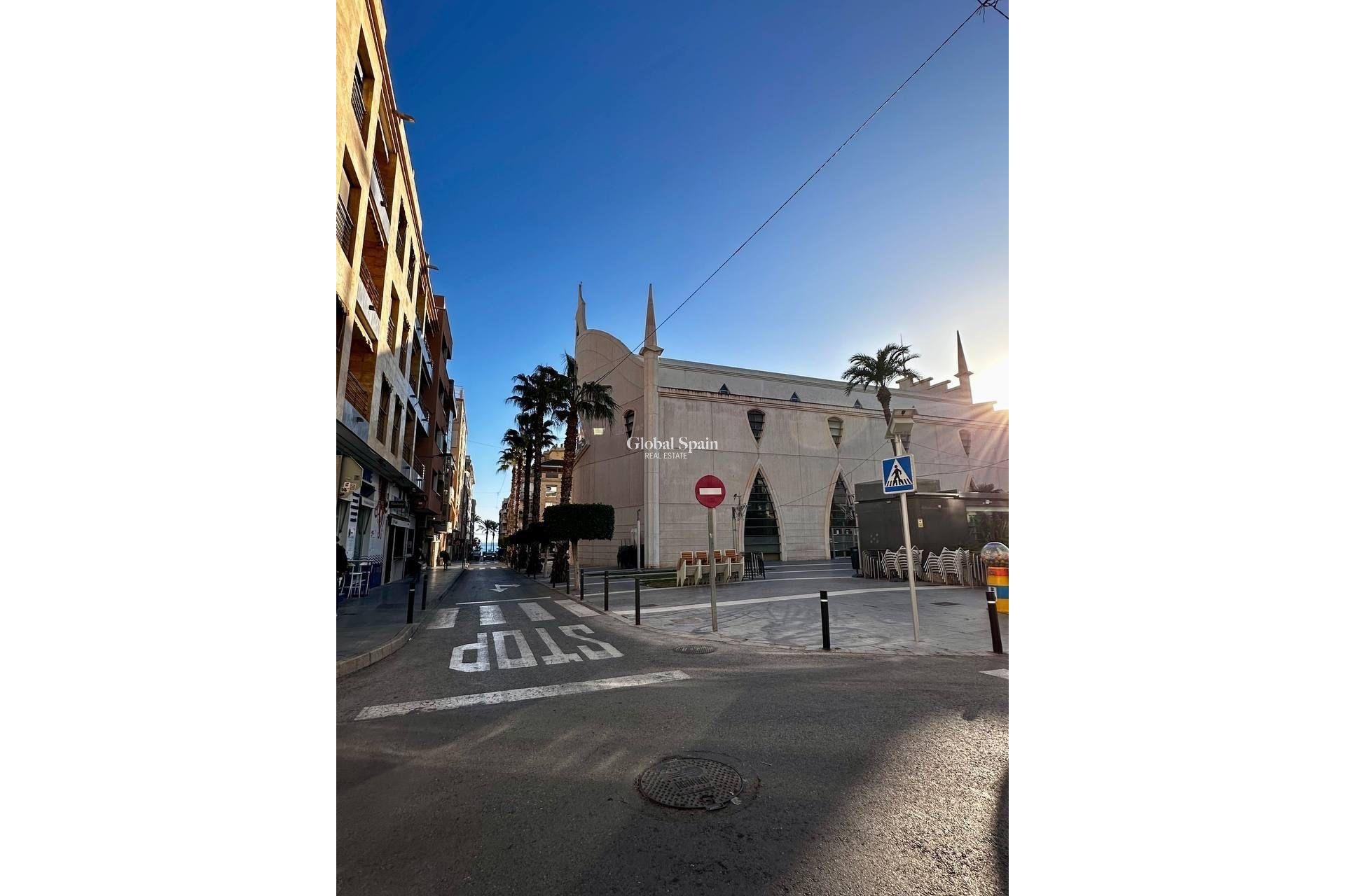 Resale - Penthouse -
TORREVIEJA - Estacion de autobuses