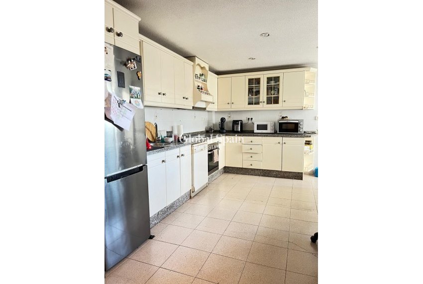 Resale - Penthouse -
TORREVIEJA - Estacion de autobuses