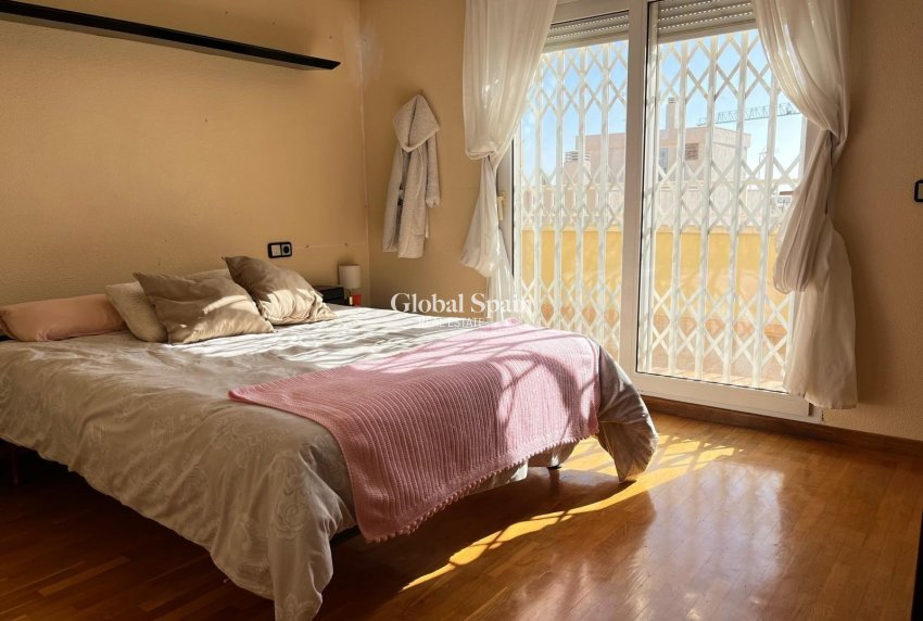 Resale - Penthouse -
TORREVIEJA - Estacion de autobuses