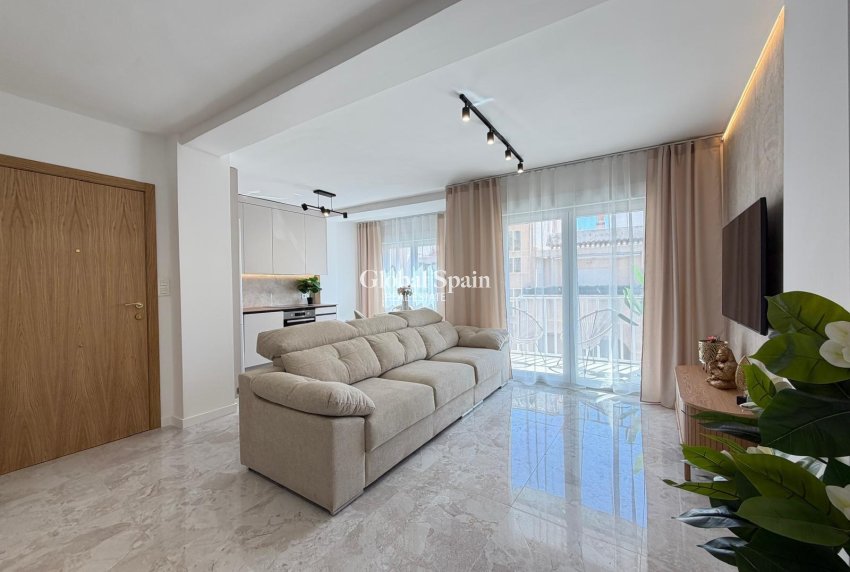 Resale - PENTHOUSE -
TORREVIEJA - Estacion de autobuses