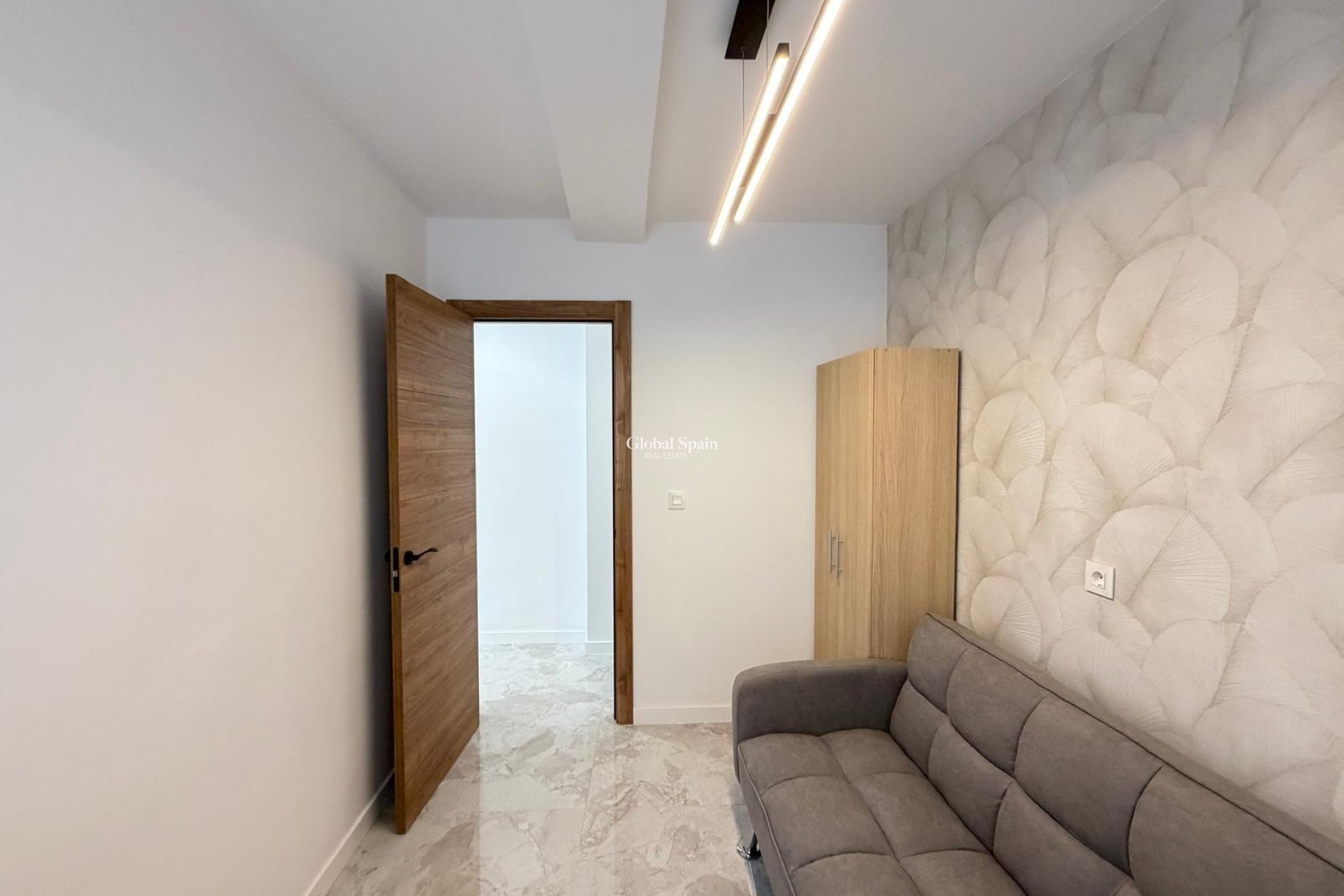 Resale - PENTHOUSE -
TORREVIEJA - Estacion de autobuses