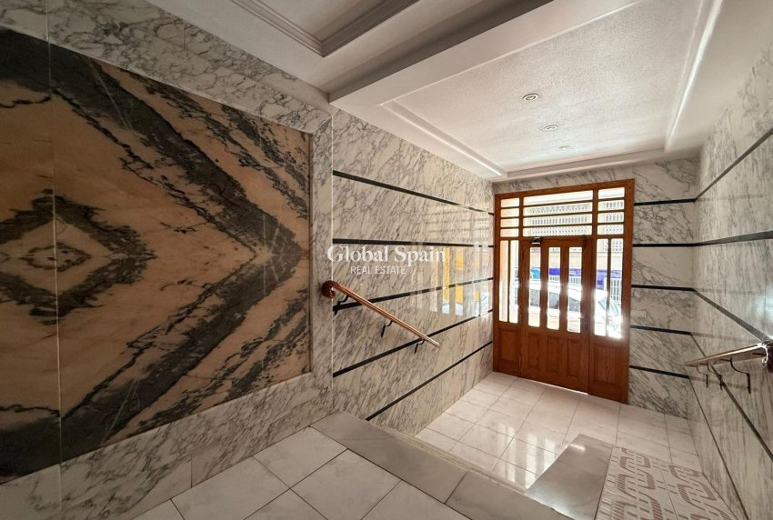 Resale - PENTHOUSE -
TORREVIEJA - Estacion de autobuses